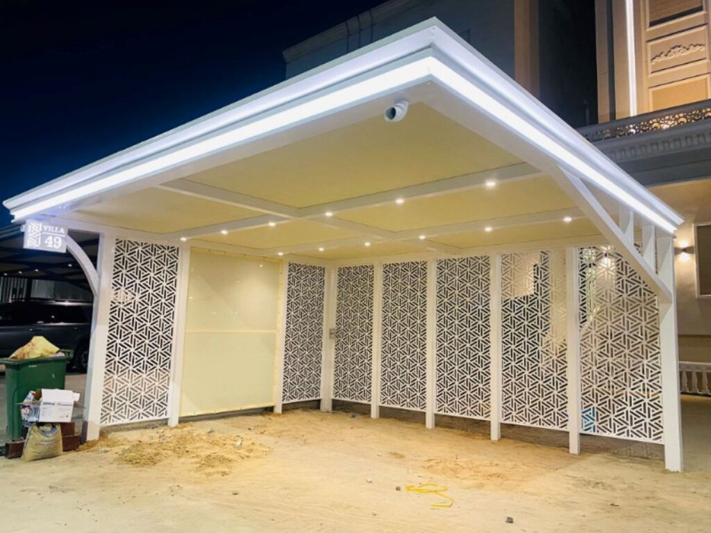 مظلات سيارات ضد الامطار