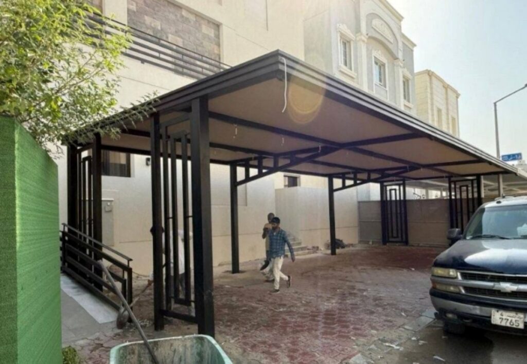 مظلات سيارات لوقوف طويل في الكويت